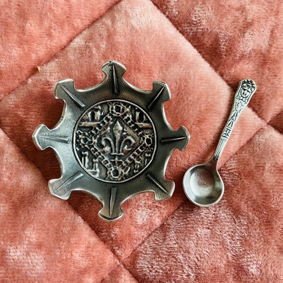 Anthropologie Other - ‘Royal Crown’ Salt Cellar